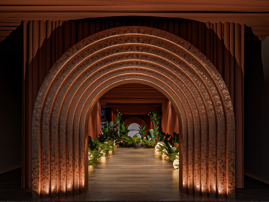 Entrada en arcos de madera iluminados hacia un pasillo con plantas